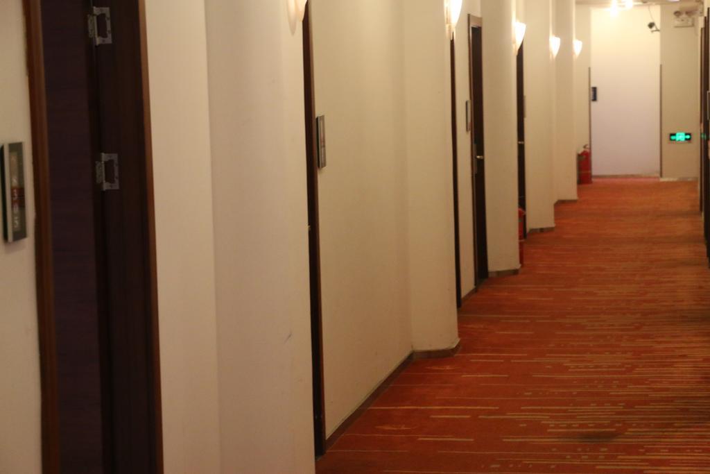 Yiting 6+e - Lujiazui Hotel